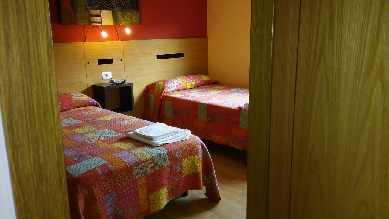 Hostal-Meson Vilasante Тріакастела Екстер'єр фото