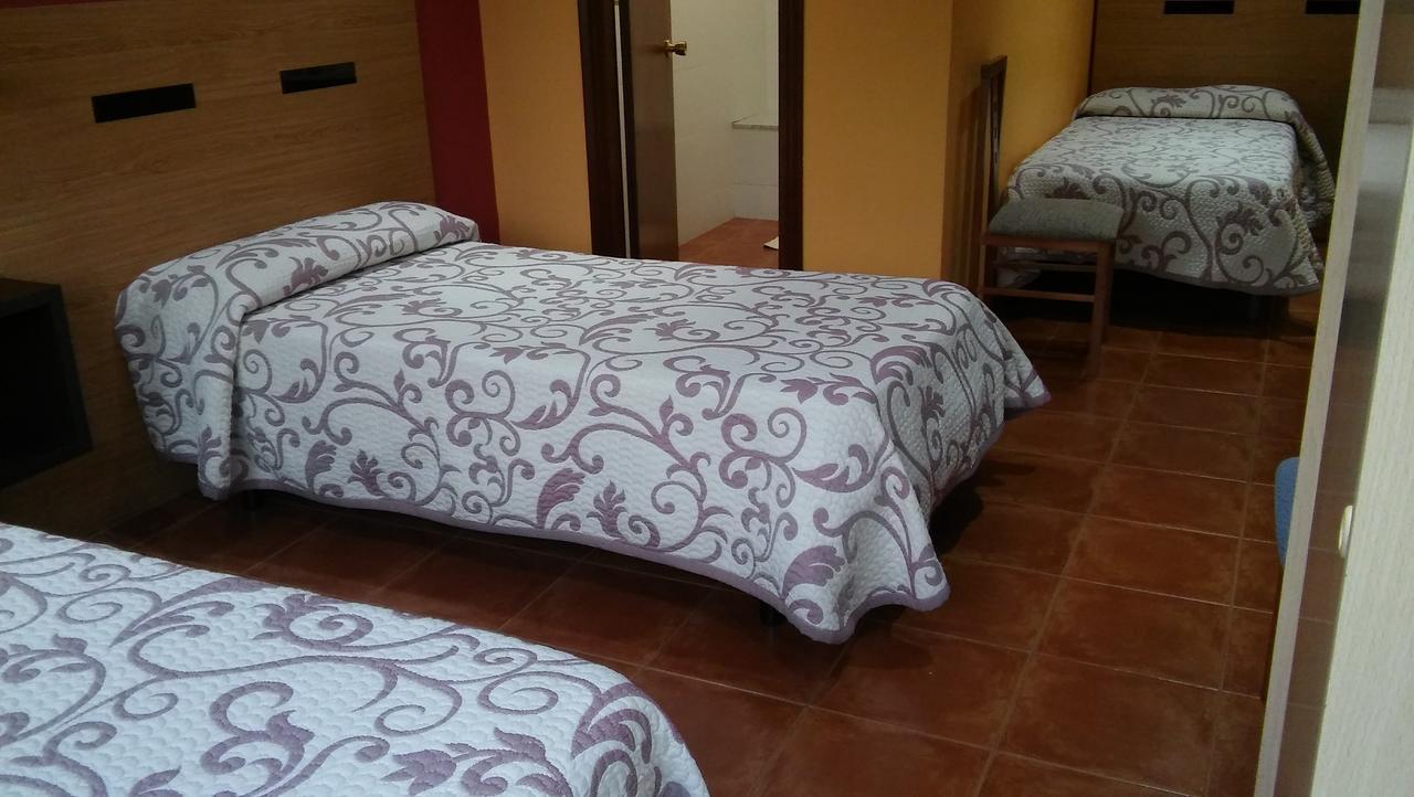 Hostal-Meson Vilasante Тріакастела Екстер'єр фото