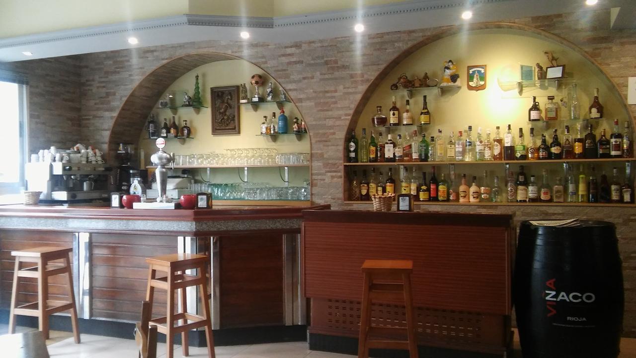 Hostal-Meson Vilasante Тріакастела Екстер'єр фото